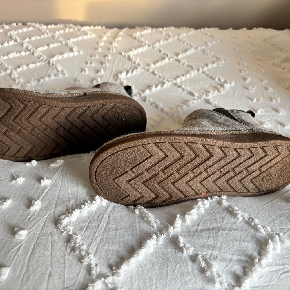 Chaco Chelsea Booties - Picture 5 of 10